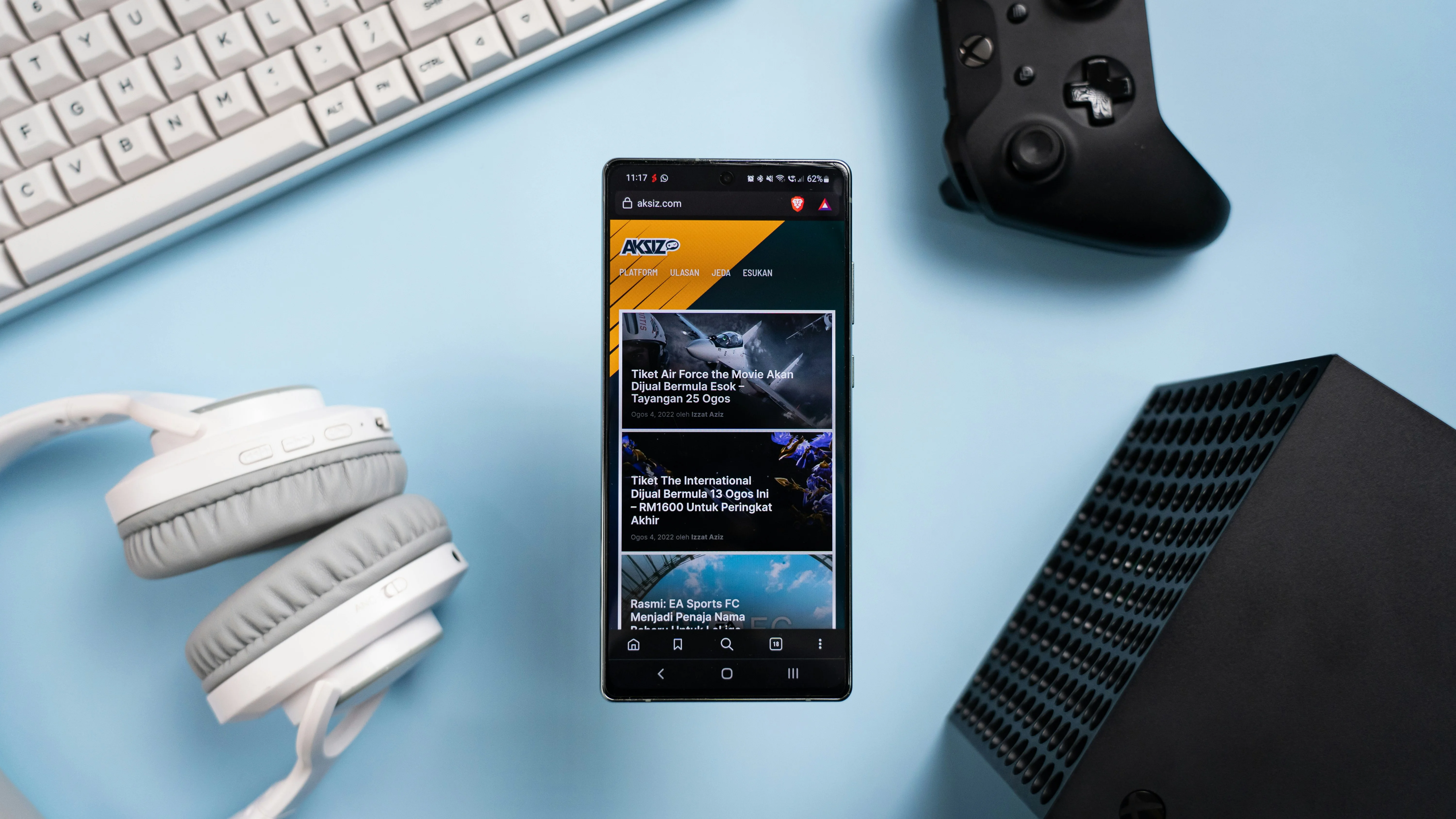 iPhone 15 Pro Max, 14, 13, 12 Repair illustrative graphic